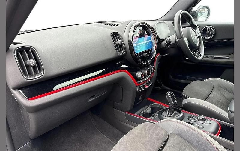 Used Mini Cooper Countryman Comfort 134 HP (98 kW) 2023 White SUV