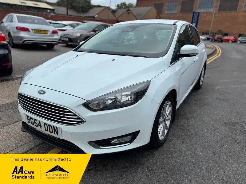 Used Ford Focus Titanium 125 HP (91 kW) 2014 White Hatchback