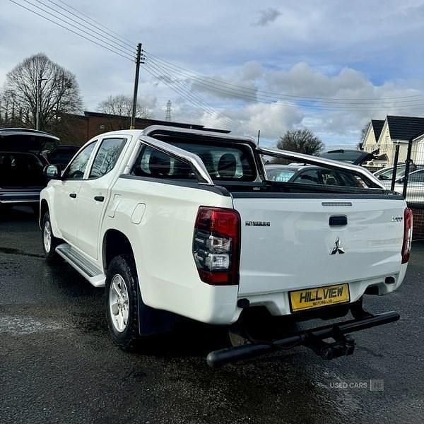 Used Mitsubishi L200 2020 White Pickup