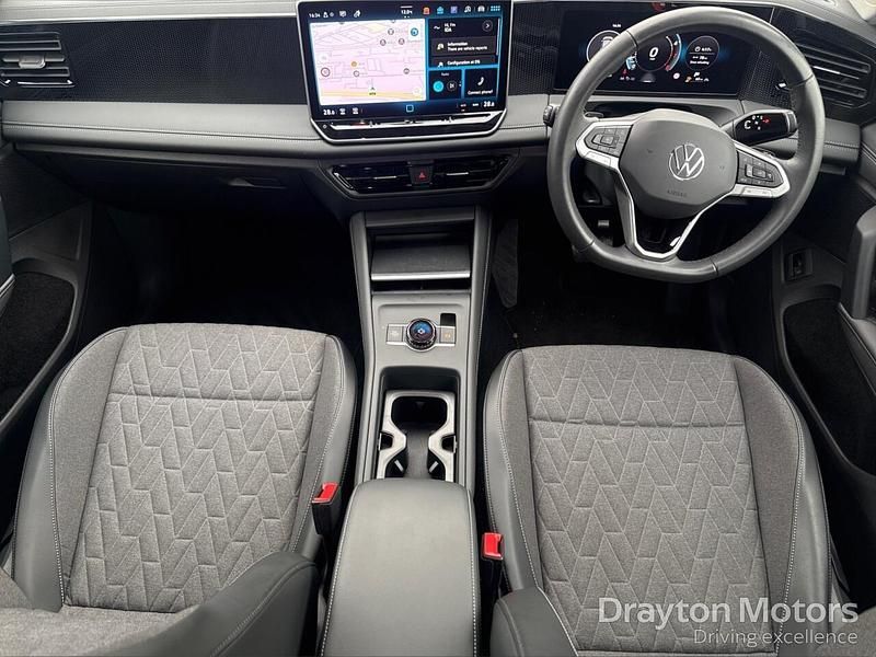 Used VW Tiguan Match 150 HP (110 kW) 2024 Red SUV