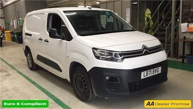 White Used 2021 Citroën Berlingo MPV | £9,499 (Fair price) - Image 1/4