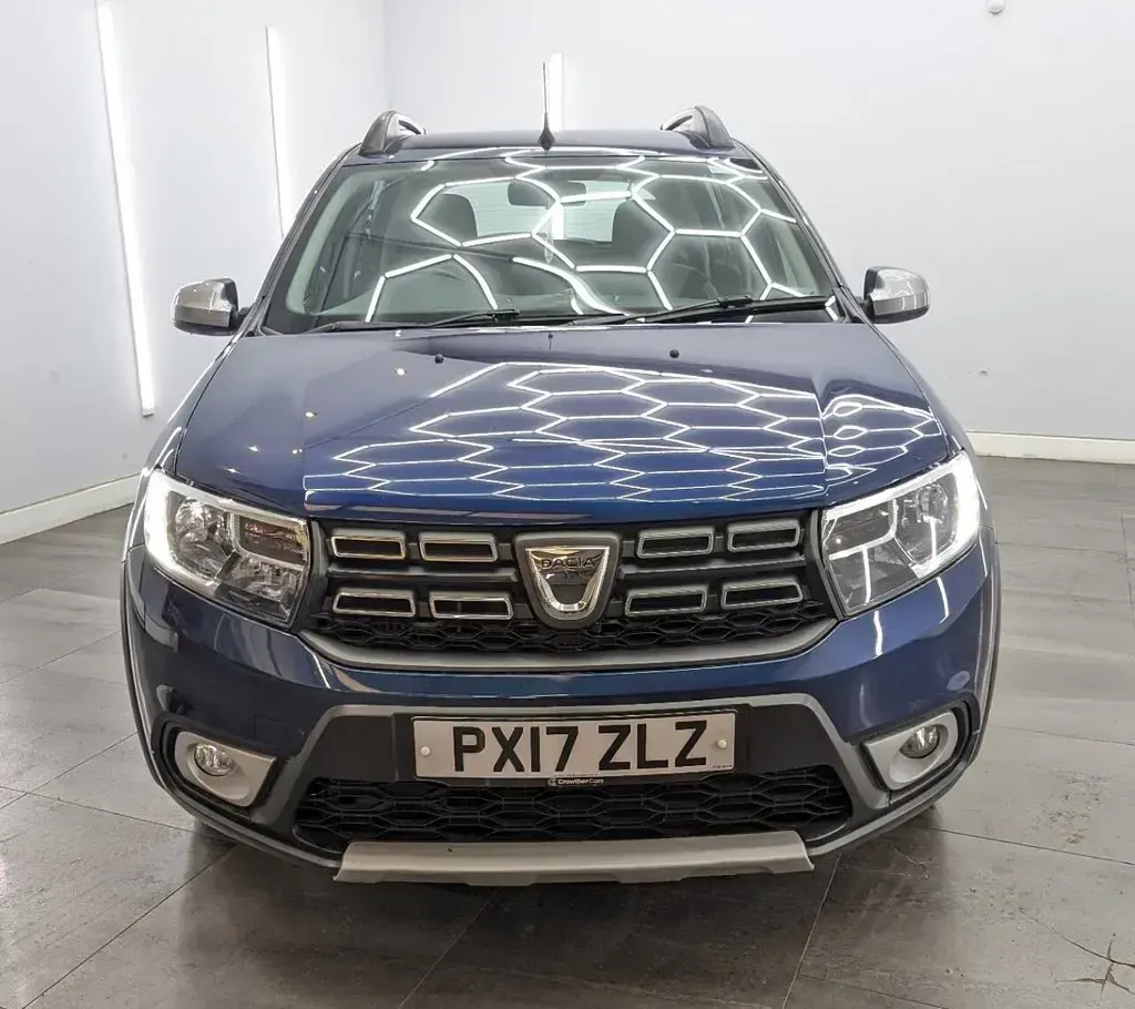 Used Dacia Sandero Lauréate 90 HP (66 kW) 2017 Blue Hatchback