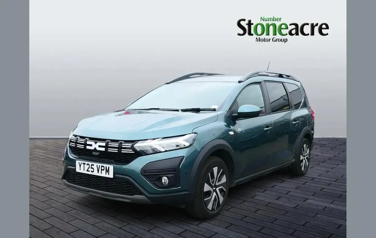 Used Dacia Jogger Expression 139 HP (102 kW) 2025 Green MPV