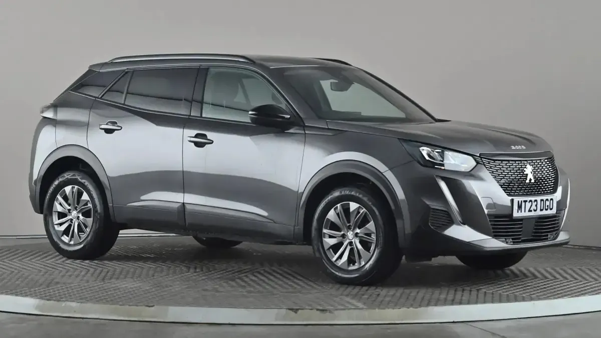 Second-hand Peugeot 2008 Active+ 101 CP (74 kW) 2023 Gri SUV