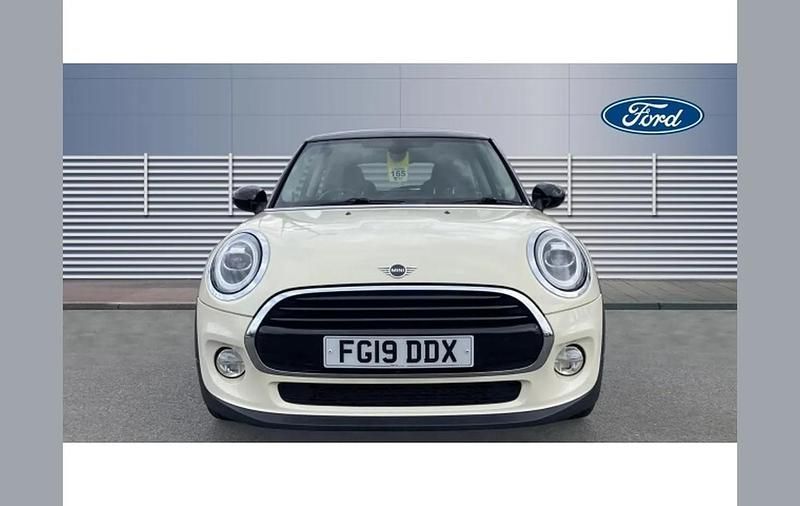 Used Mini Cooper Classic 136 HP (100 kW) 2019 White Hatchback