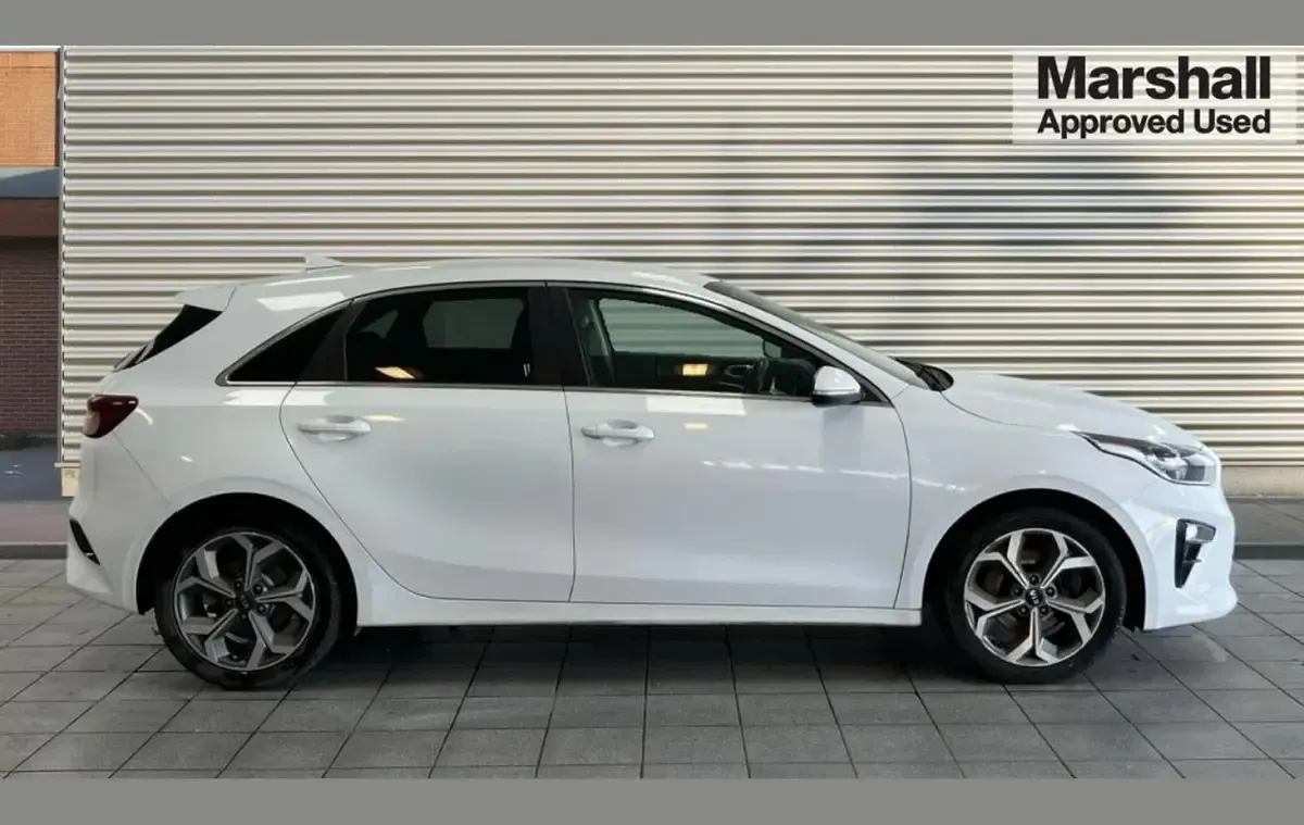 Used Kia Ceed 136 HP (100 kW) 2019 White Hatchback