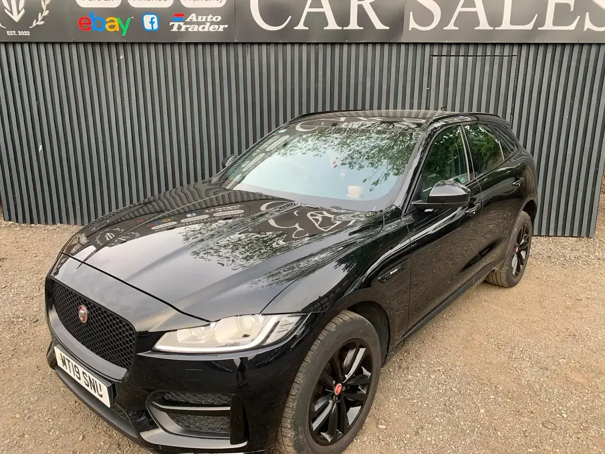Used Jaguar F-Pace R-Sport 180 HP (132 kW) 2019 Black SUV