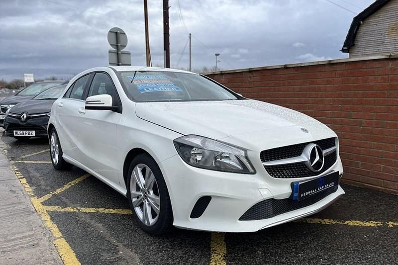 Used Mercedes A180 109 HP (80 kW) 2017