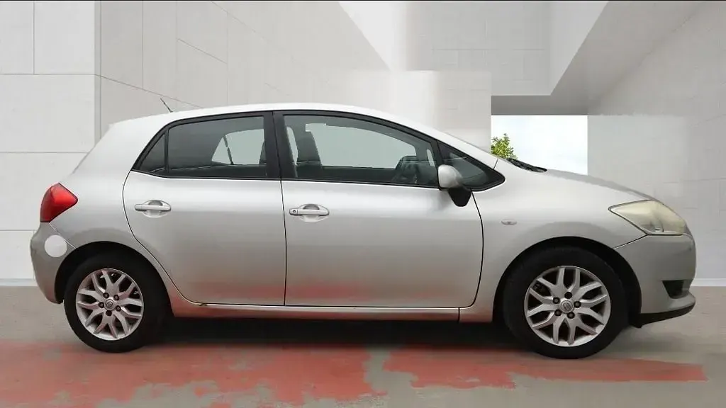 Usado Toyota Auris 2007 Prateado Citadino