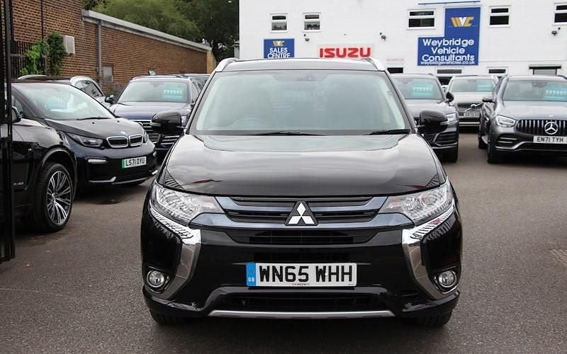 Used 2016 Mitsubishi Outlander P-HEV Estate | £7,995 (Good price) - Image 1/4
