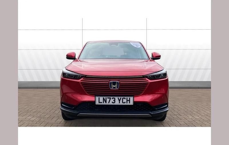 Used Honda HR-V Elegance 131 HP (96 kW) 2023 Red SUV