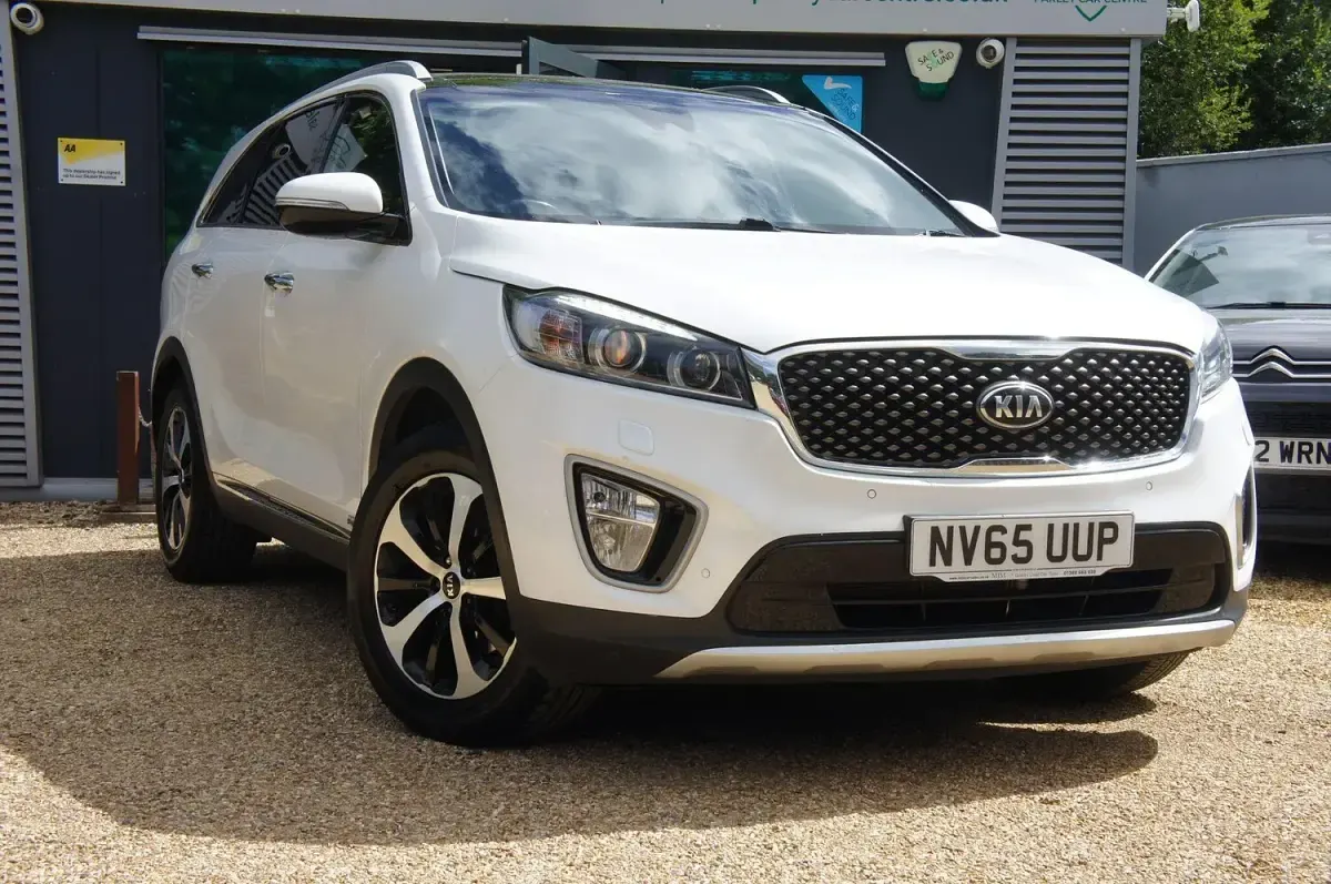 Used Kia Sorento 200 HP (147 kW) 2015 White SUV