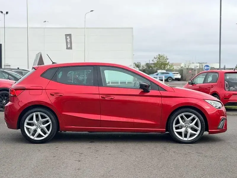 Begagnad Seat Ibiza FR 2020 Röd Halvkombi