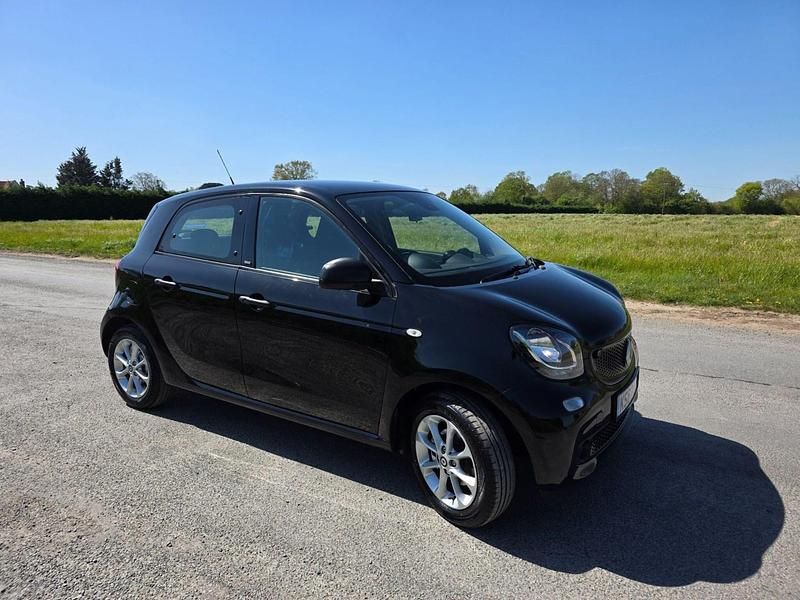 Used Smart ForFour Passion 71 HP (52 kW) 2018 Black Hatchback