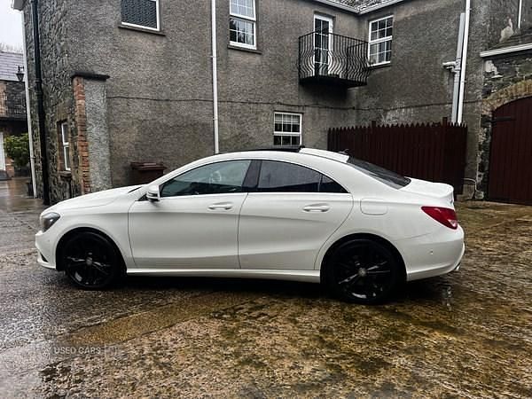 Used Mercedes CLA180 122 HP (89 kW) 2013 White Sedan