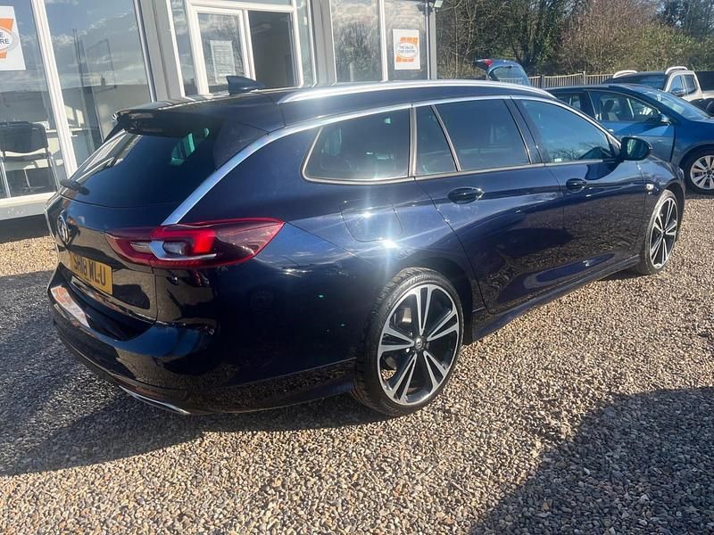 Used Vauxhall Insignia SRi 170 HP (125 kW) 2018 Blue Estate