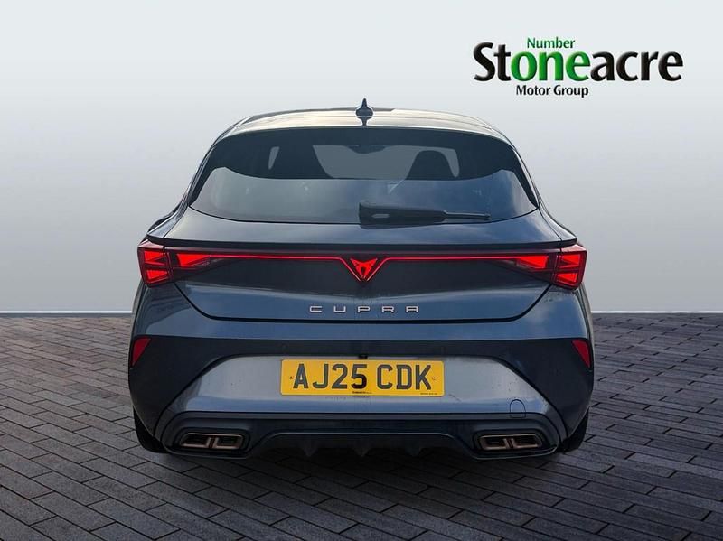 Used Cupra Leon 201 HP (147 kW) 2025 Grey Hatchback