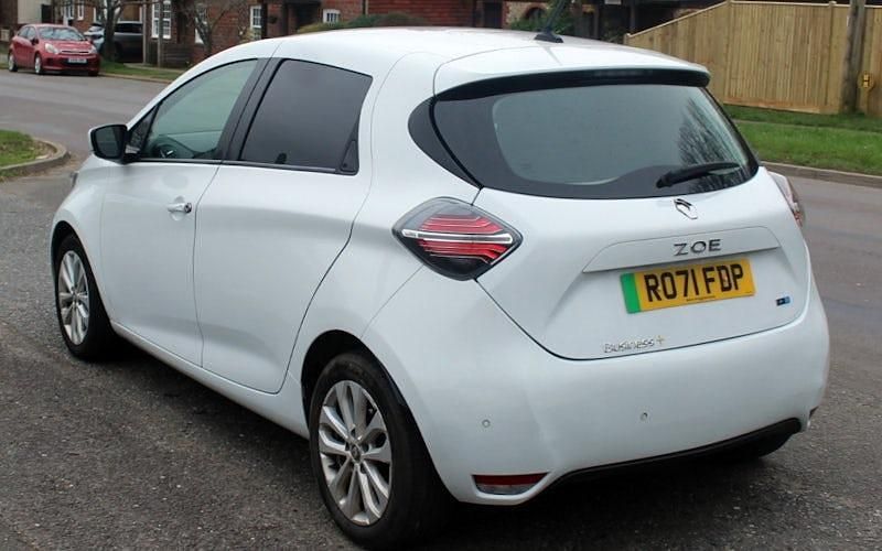 Used Renault Zoe Business 80 kW (109 HP) 2021 White Hatchback