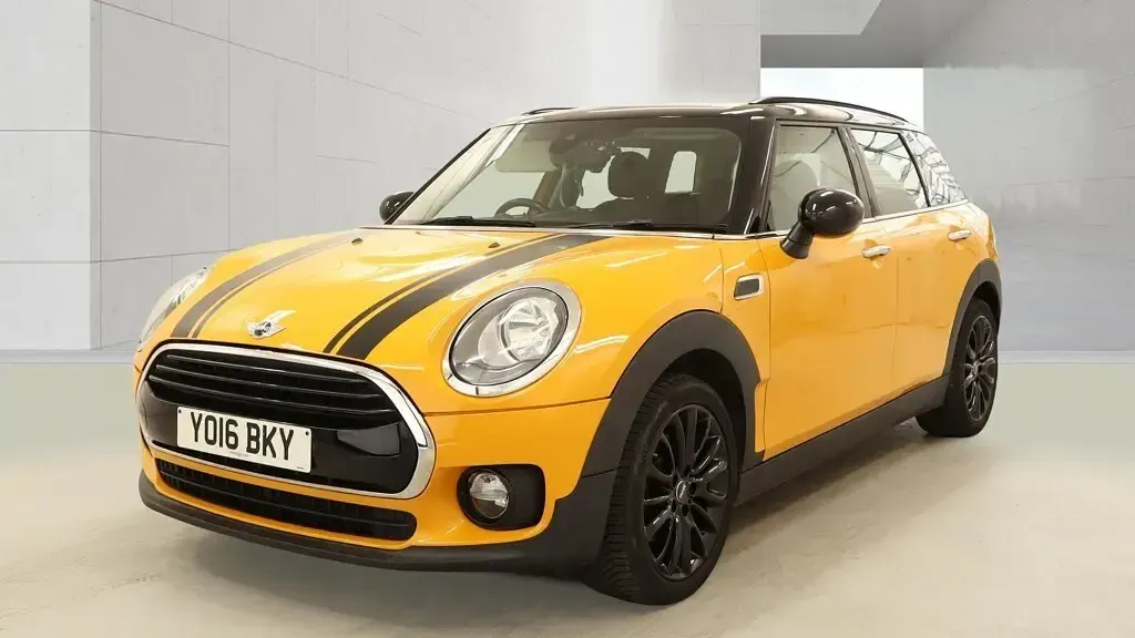 Used Mini Cooper Clubman 2016 Orange Estate