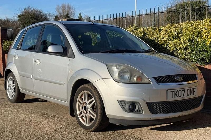 Used Ford Fiesta Ghia 79 HP (58 kW) 2007 Silver Hatchback