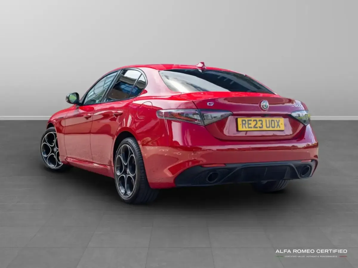 Used Alfa Romeo Giulia Competizione 276 HP (202 kW) 2023 Red Sedan