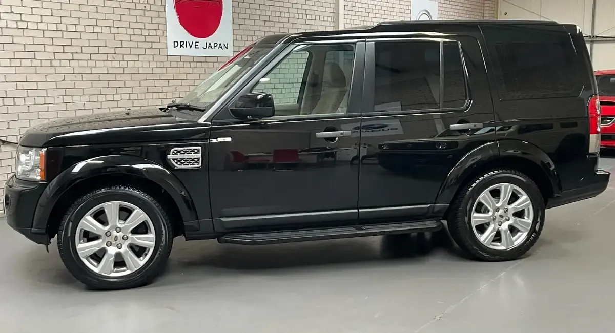 Used Land Rover Discovery 4 SE 2010 Black SUV