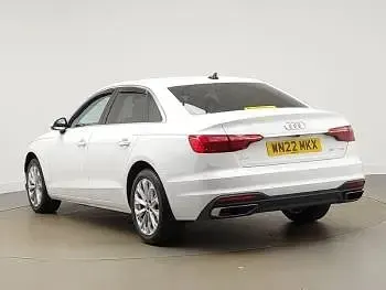 Używany Audi A4 Comfort 150 KM (110 kW) 2022 Biały Sedan/Limuzyna
