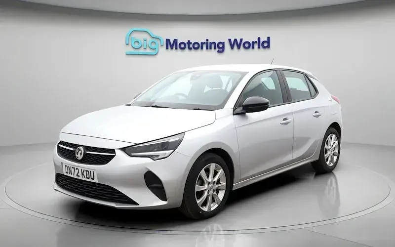 Begagnad Vauxhall Corsa Design Edition 75 HK (55 kW) 2022 Grå Halvkombi