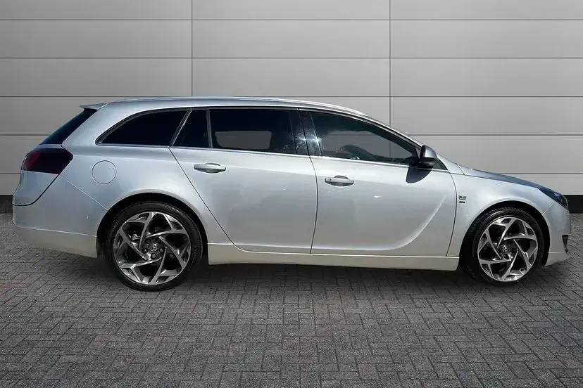 Used Vauxhall Insignia SRi 136 HP (100 kW) 2016 Silver Estate
