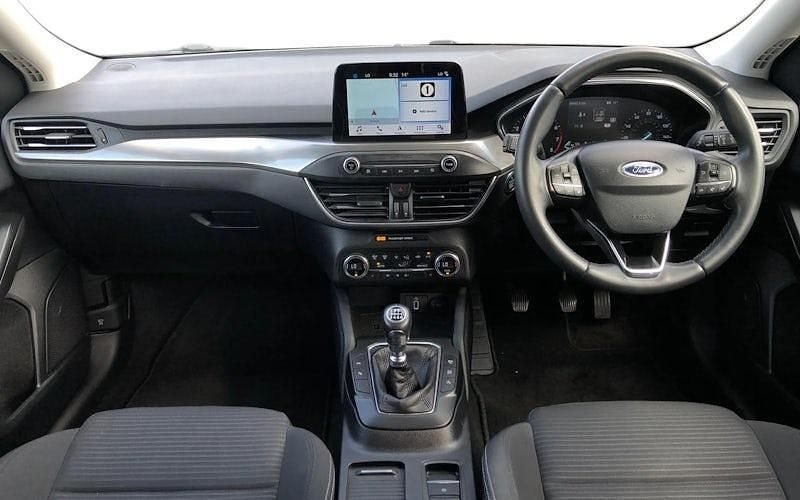 Used Ford Focus Titanium 125 HP (91 kW) 2020 White Hatchback