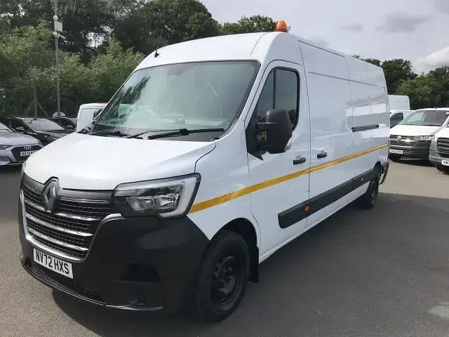 Used Renault Master Business 2022 White MPV