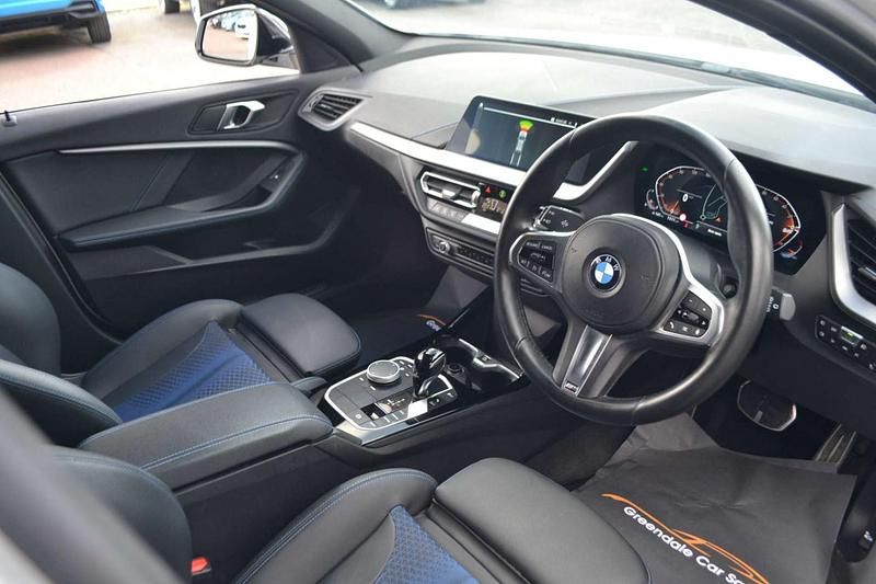 Second-hand BMW 118 M Sport 136 CP (100 kW) 2023 Alb Hatchback