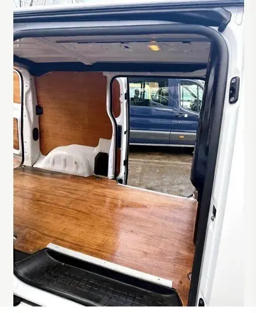 Used Vauxhall Vivaro 120 HP (88 kW) 2023 White MPV