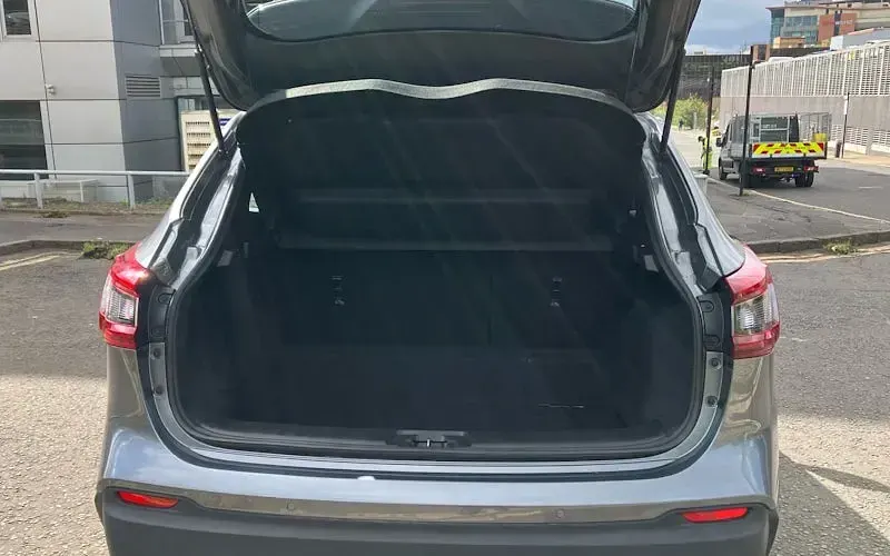 Gebraucht Nissan Qashqai Acenta Premium 160 PS (117 kW) 2021 Grau SUV