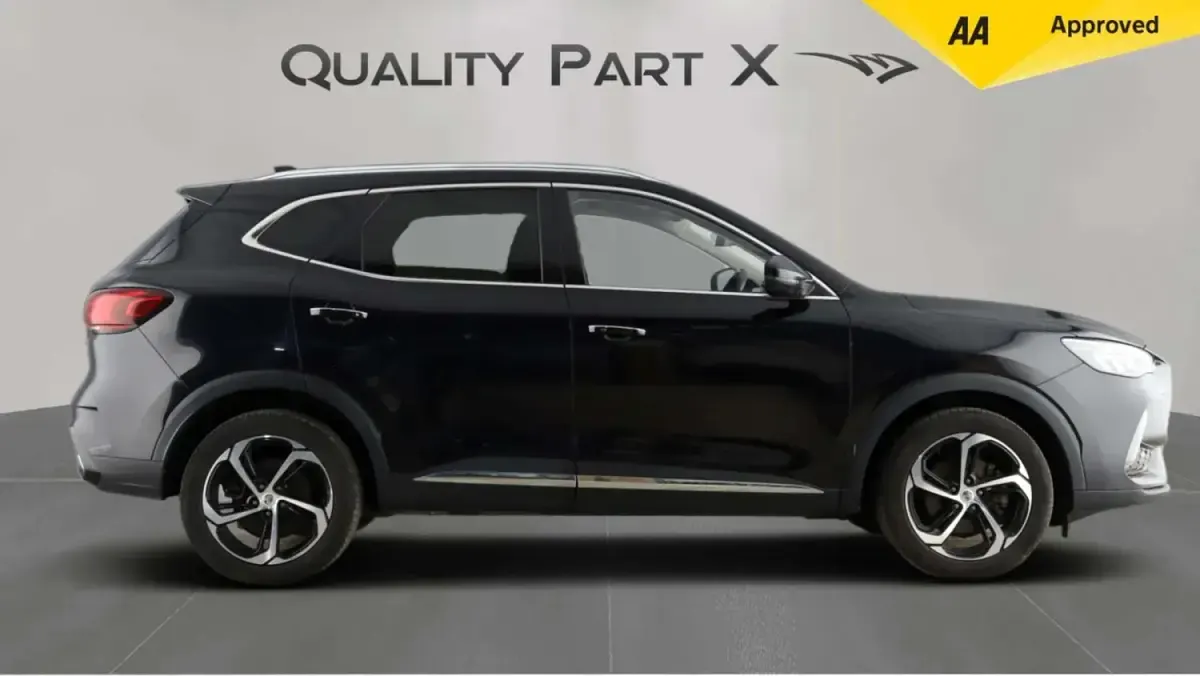 Usado MG HS Trophy 162 HP (119 kW) 2023 Preto SUV