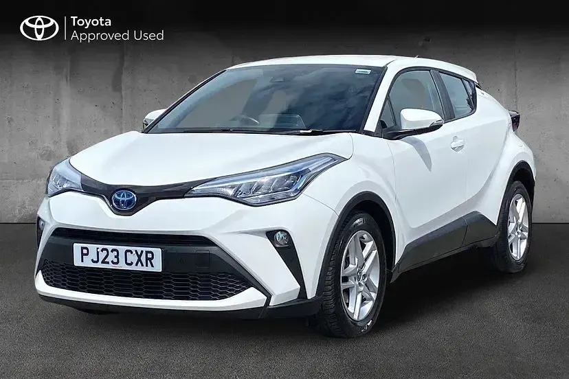 Used Toyota C-HR 122 HP (89 kW) 2023 Pure white SUV