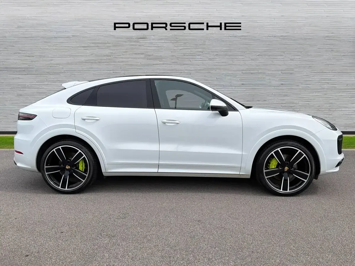 Used Porsche Cayenne Platinum Edition 2023 White SUV