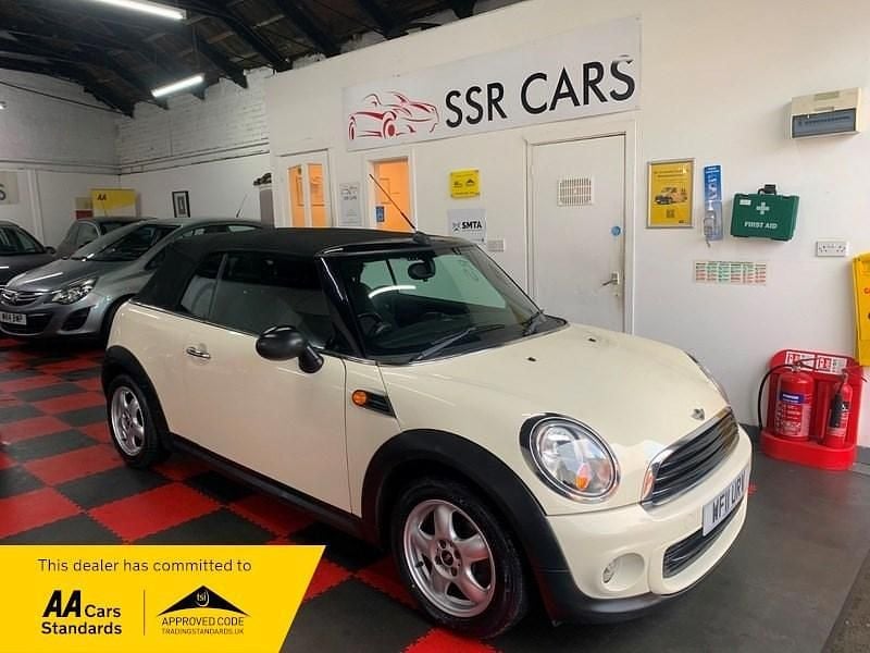 White Used 2011 Mini ONE Hatchback | £3,490 (A bit pricey) - Image 1/4