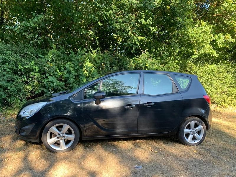 Used Vauxhall Meriva 2013 Black MPV