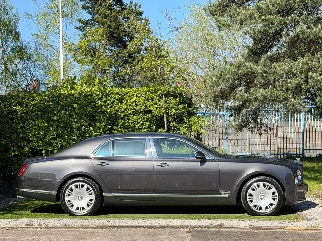 Used Bentley Mulsanne Mulliner 505 HP (371 kW) 2015 Grey Sedan