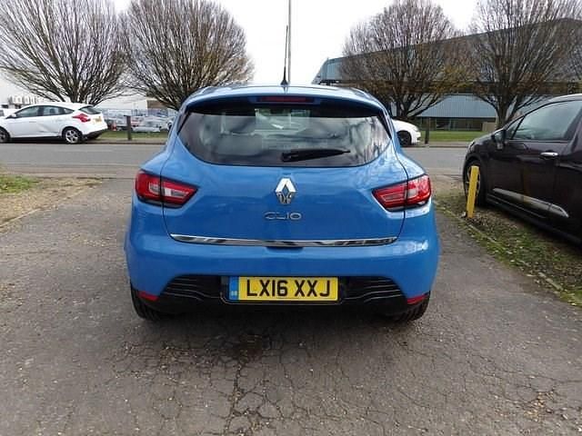 Used Renault Clio IV Dynamique 90 HP (66 kW) 2016 Blue Hatchback