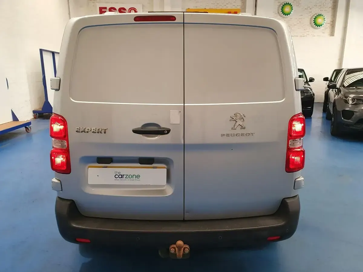 Used Peugeot Expert S 2019 Silver Van