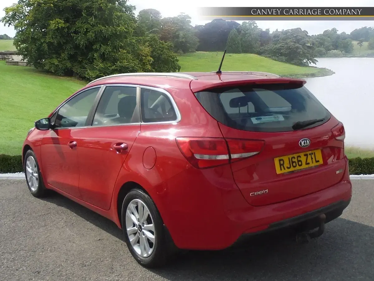Used Kia Ceed Sportswagon 136 HP (100 kW) 2017 Red Estate