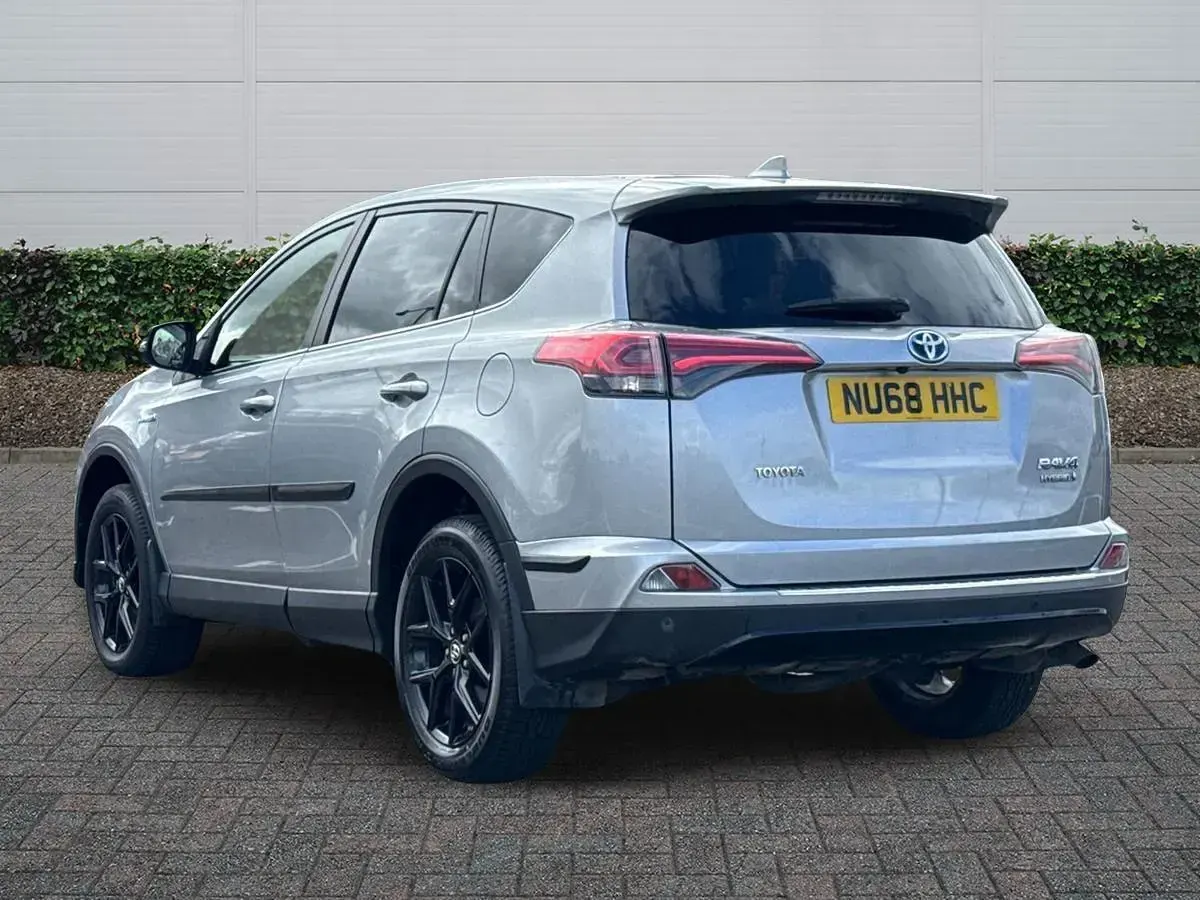 Used Toyota RAV4 Hybrid 2018 Silver SUV