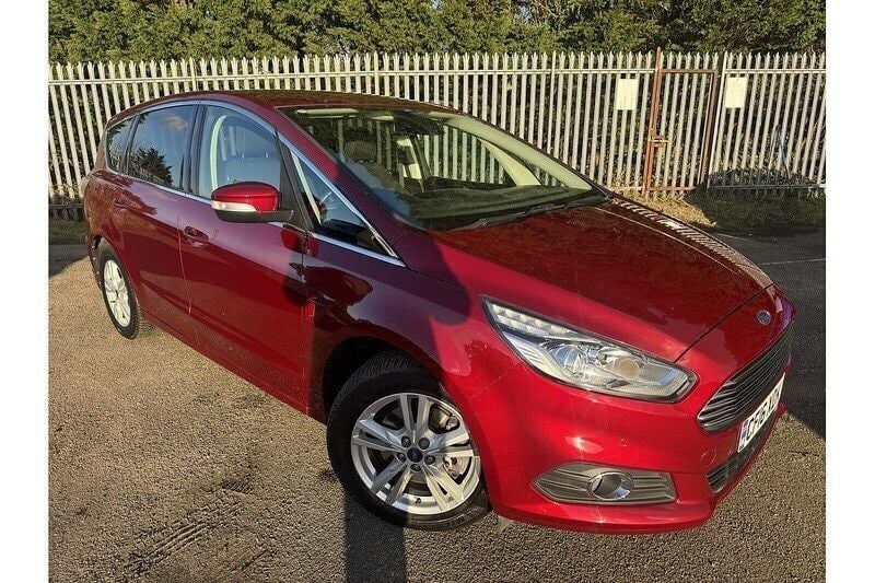 Red Used 2016 Ford S-MAX Titanium MPV | £13,425 (Fair price) - Image 1/4