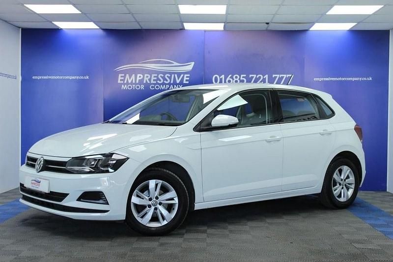 Used VW Polo SE 65 HP (47 kW) 2019 White Hatchback