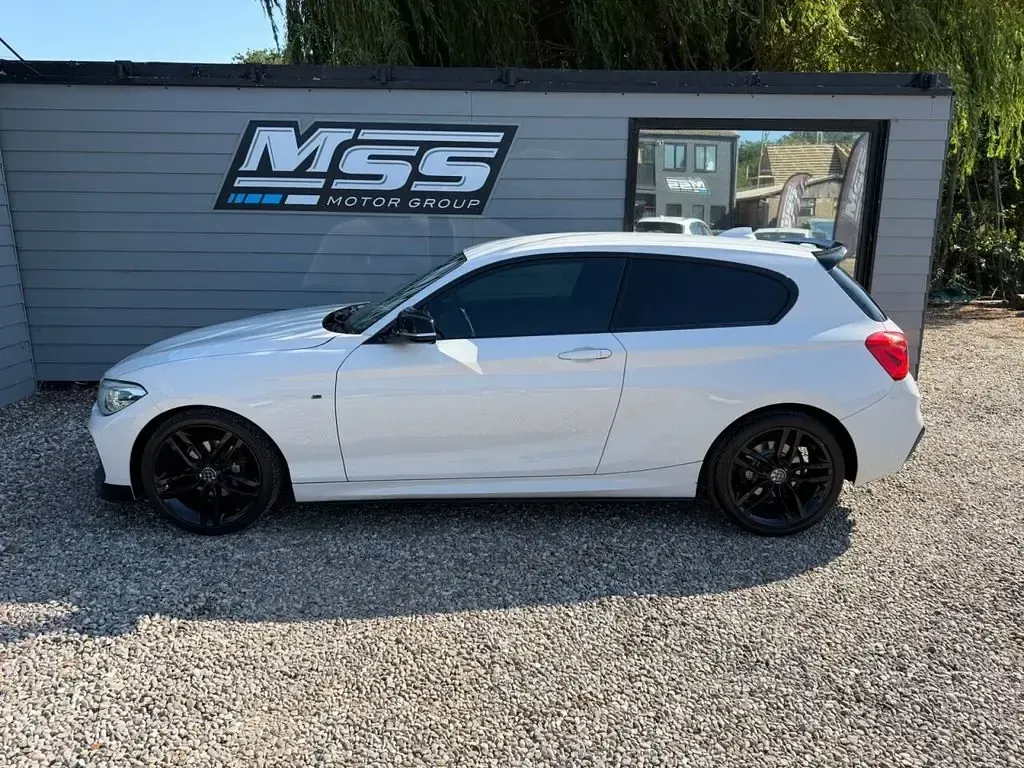 Used BMW 118 M Sport 150 HP (110 kW) 2016 White Hatchback