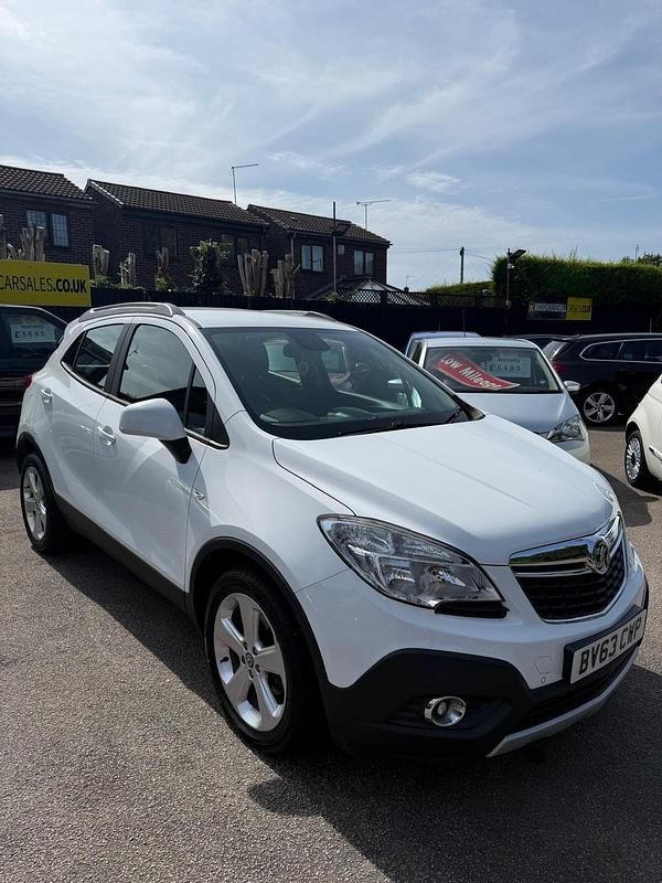White Used 2013 Vauxhall Mokka SUV | £4,500 (Fair price) - Image 1/4