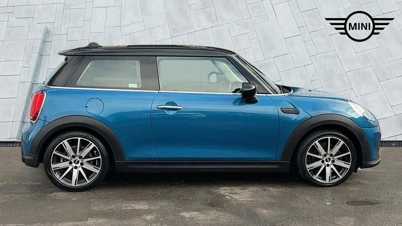 Used Mini Cooper Classic 134 HP (98 kW) 2022 Blue Hatchback