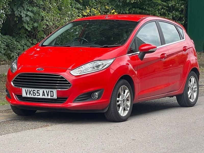 Used Ford Fiesta Zetec 2015 Red Hatchback